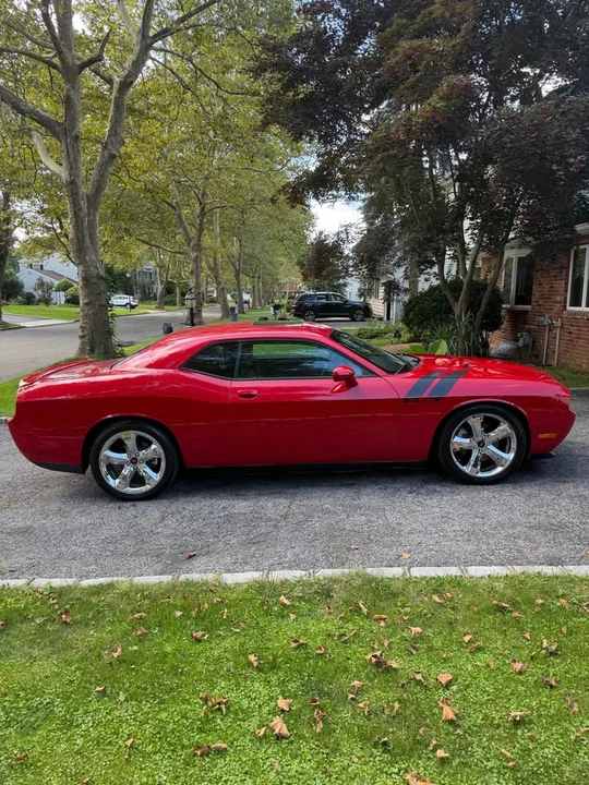 2012 Dodge Challenger 3rd Gen - Image 5 of 11