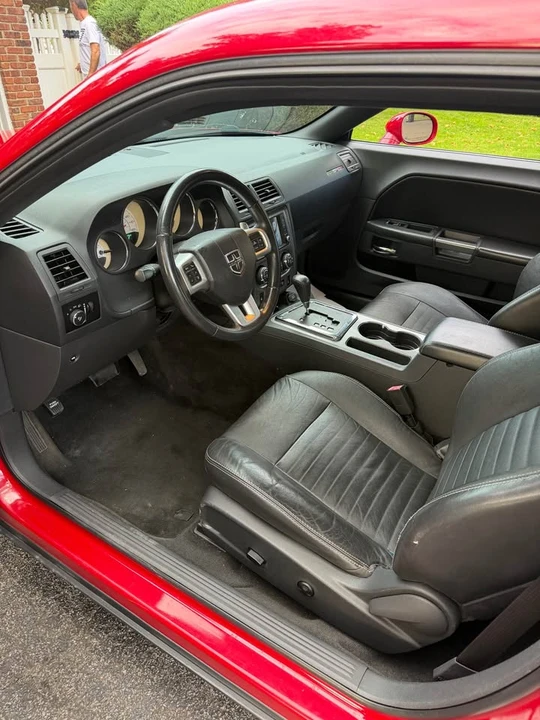 2012 Dodge Challenger 3rd Gen - Image 8 of 11