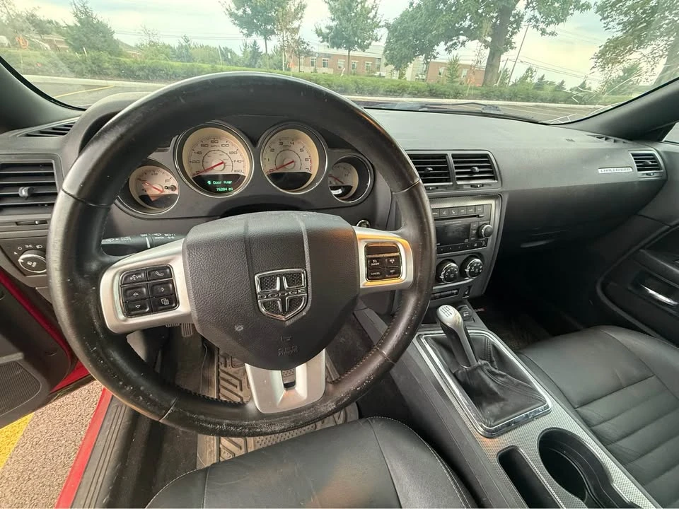 2012 Dodge Challenger 3rd Gen - Image 13 of 17