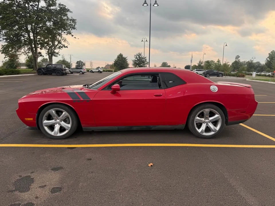2012 Dodge Challenger 3rd Gen - Image 9 of 17