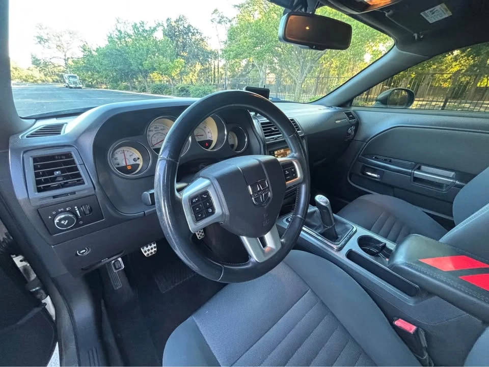 2012 Dodge Challenger 3rd Gen - Image 13 of 20