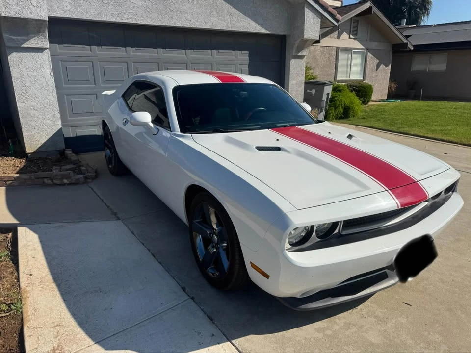 2012 Dodge Challenger 3rd Gen - Image 2 of 10