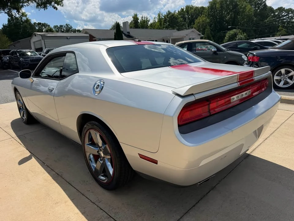 2012 Dodge Challenger 3rd Gen - Image 5 of 20