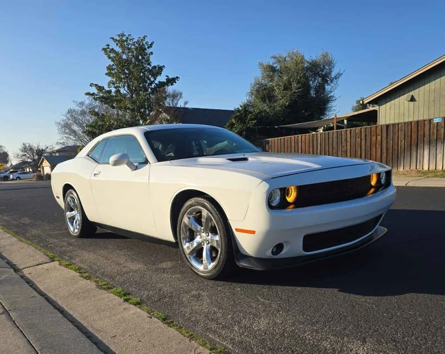 2012 Dodge Challenger 3rd Gen - Image 4 of 16