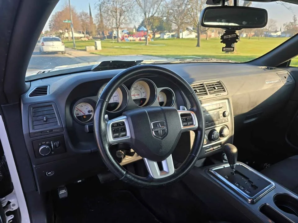 2012 Dodge Challenger 3rd Gen - Image 10 of 16
