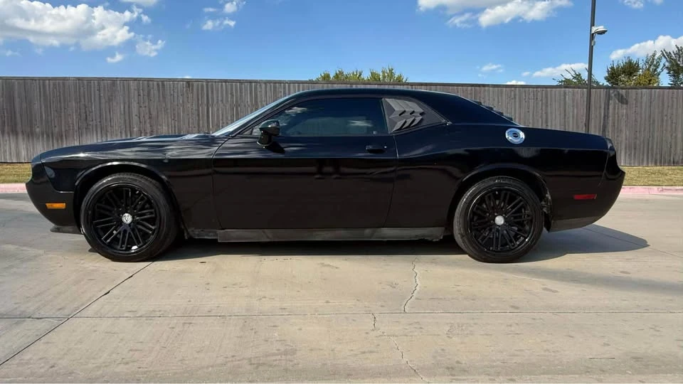 2012 Dodge Challenger 3rd Gen - Image 9 of 13