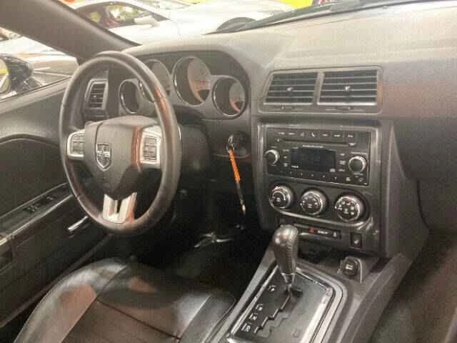 2012 Dodge Challenger 3rd Gen - Image 15 of 17