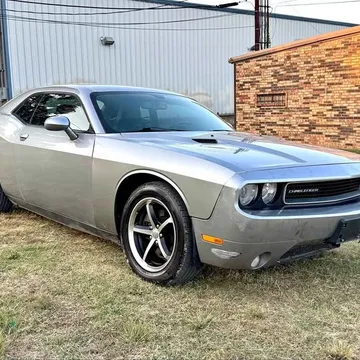 2012 Dodge Challenger SE Coupe 2D