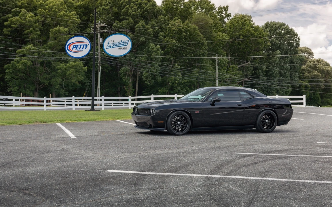 2012 Dodge Challenger SRT8 & 392 3rd Gen - Image 25 of 31