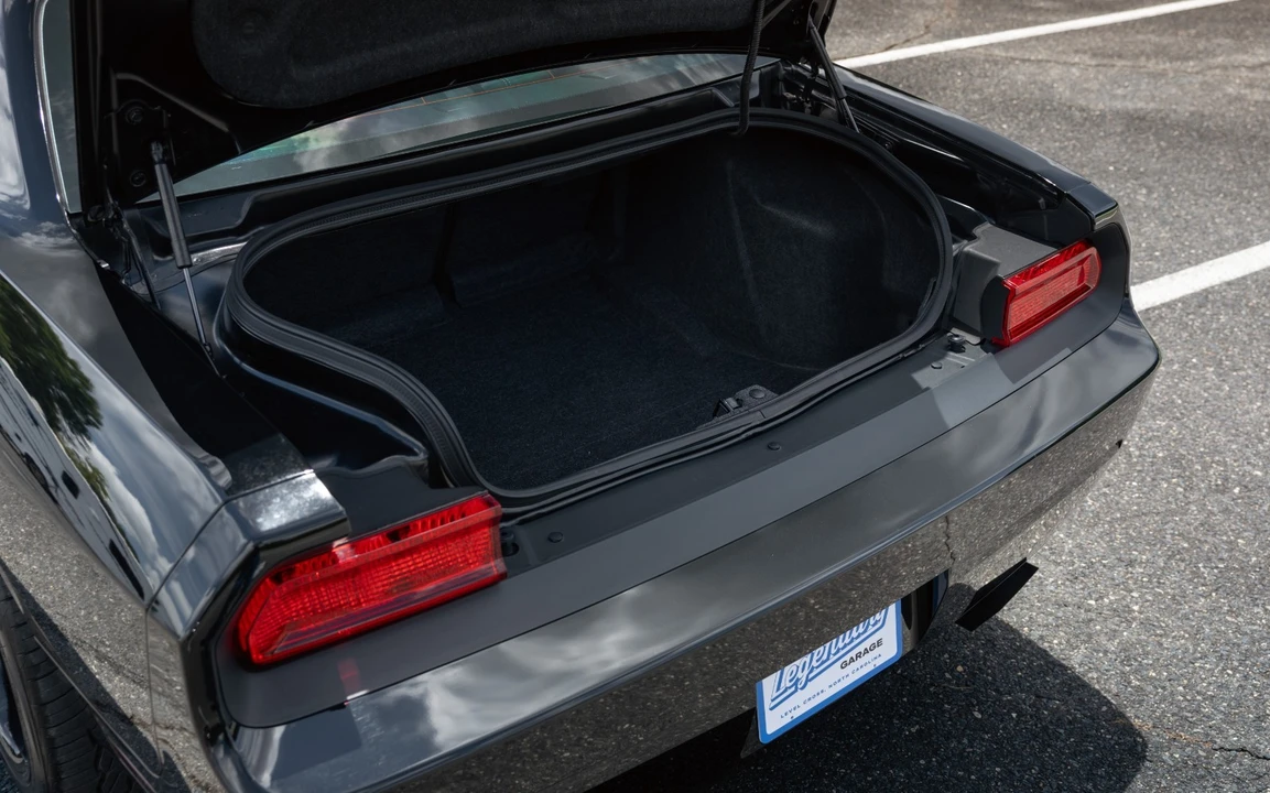 2012 Dodge Challenger SRT8 & 392 3rd Gen - Image 29 of 31