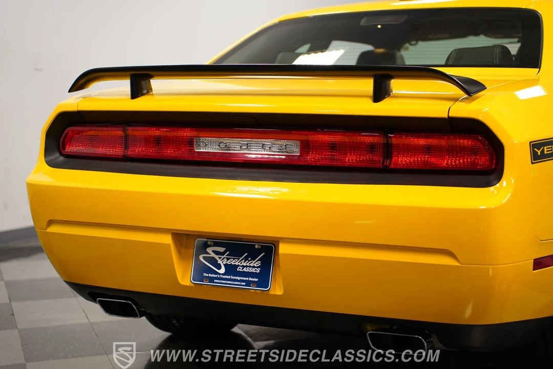 2012 Dodge Challenger SRT8 & 392 3rd Gen - Image 27 of 31