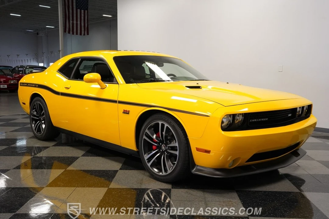 2012 Dodge Challenger SRT8 & 392 3rd Gen - Image 17 of 31