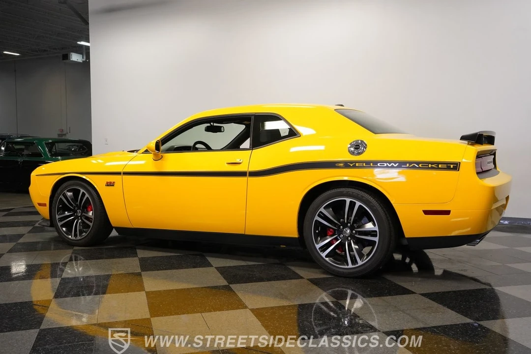 2012 Dodge Challenger SRT8 & 392 3rd Gen - Image 9 of 12