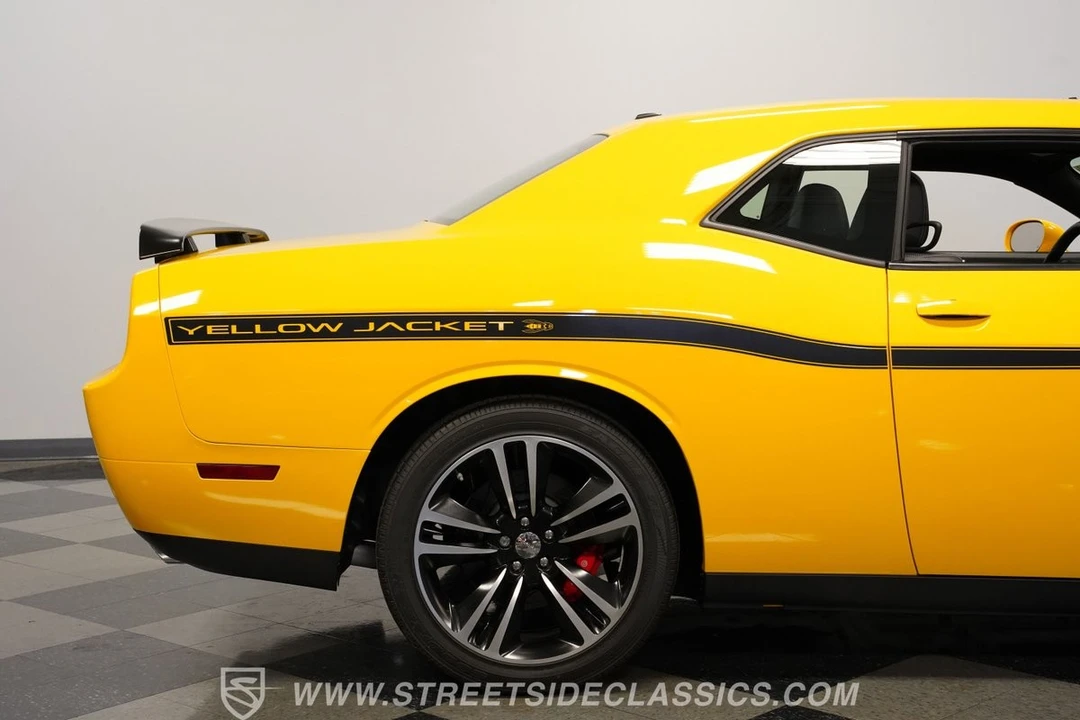 2012 Dodge Challenger SRT8 & 392 3rd Gen - Image 30 of 31