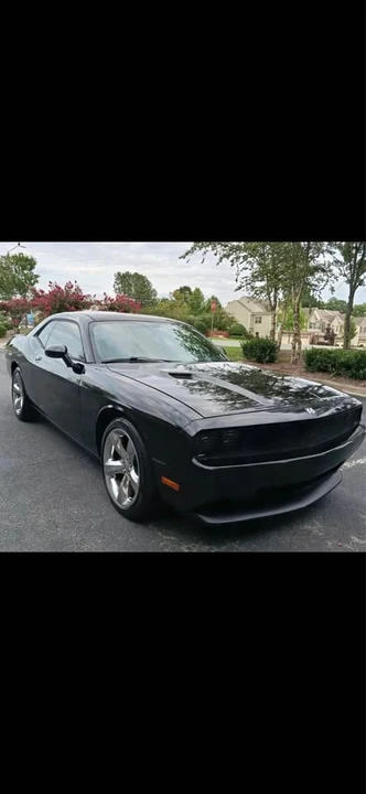 2012 Dodge Challenger - Image 6 of 12