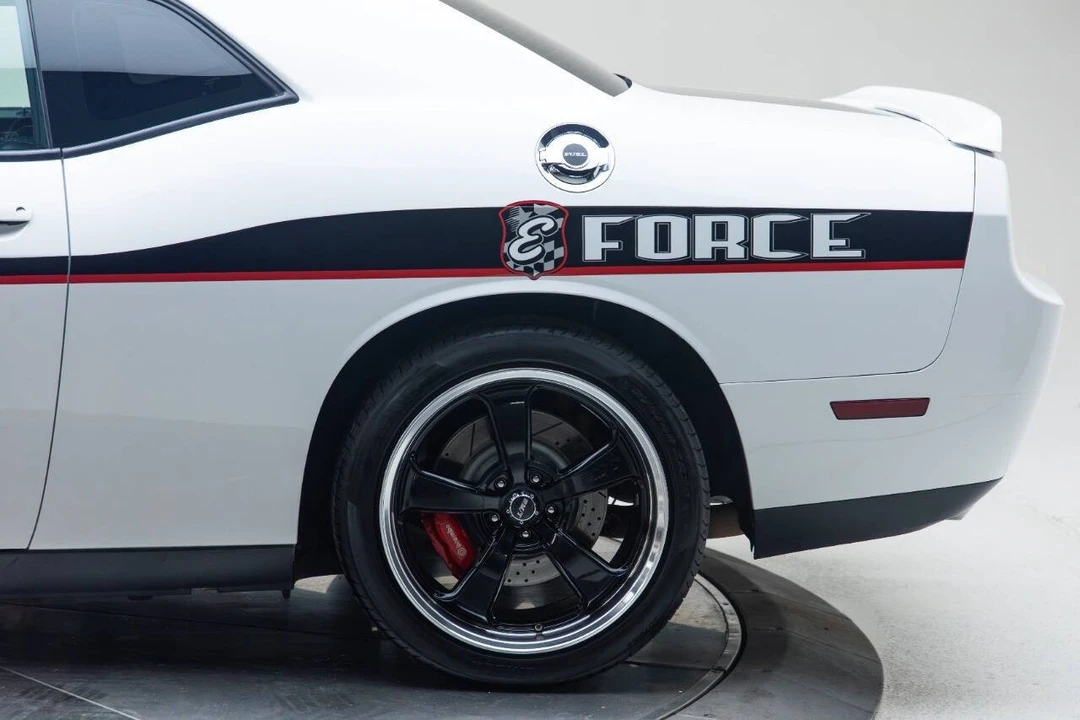 2012 Dodge Challenger SRT8 & 392 3rd Gen - Image 9 of 31
