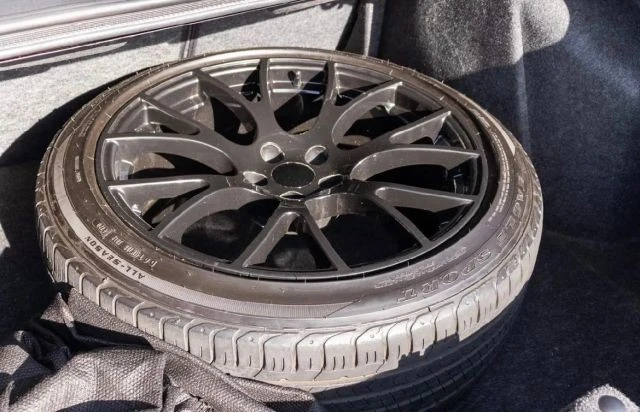 2012 Dodge Challenger SRT8 & 392 3rd Gen - Image 14 of 16