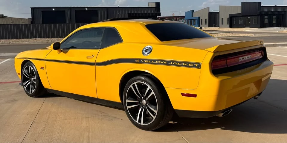 2012 Dodge Challenger SRT8 & 392 3rd Gen - Image 3 of 19