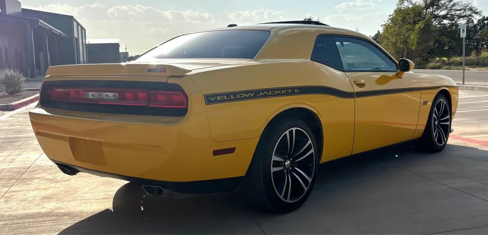 2012 Dodge Challenger SRT8 & 392 3rd Gen - Image 6 of 19