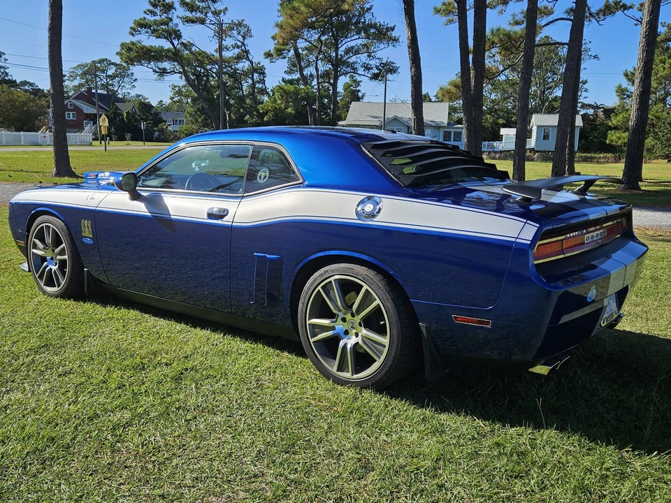 2012 Dodge Challenger SRT8 & 392 3rd Gen - Image 4 of 31