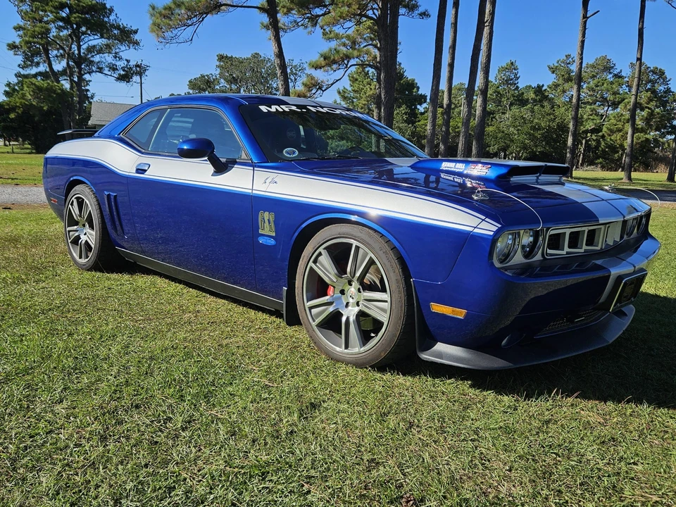 2012 Dodge Challenger SRT8 & 392 3rd Gen - Image 10 of 31