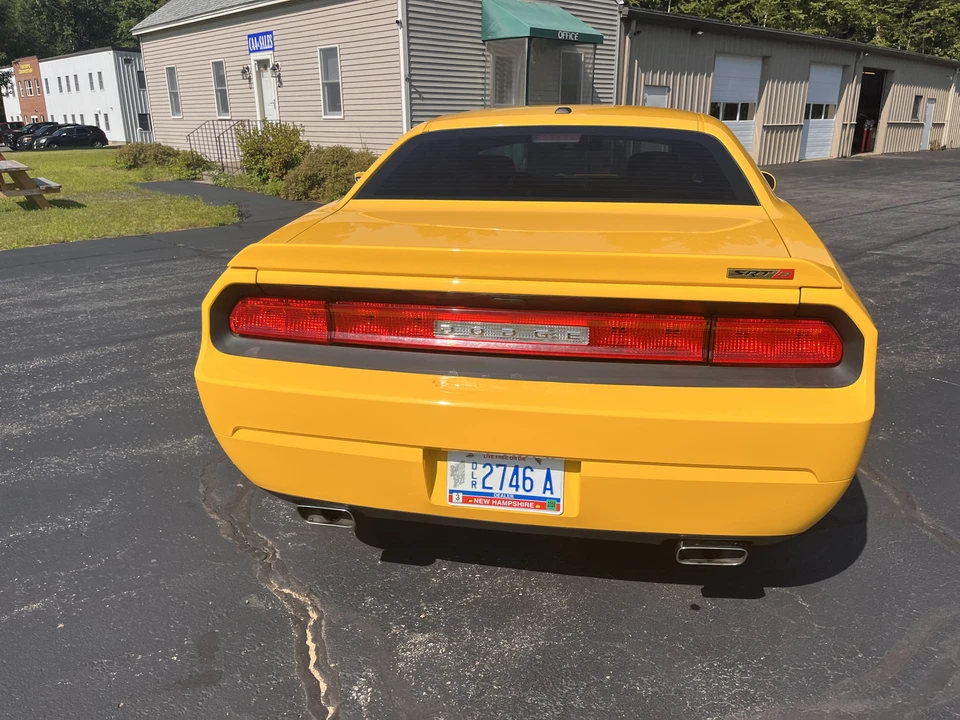 2012 Dodge Challenger SRT8 & 392 3rd Gen - Image 10 of 31