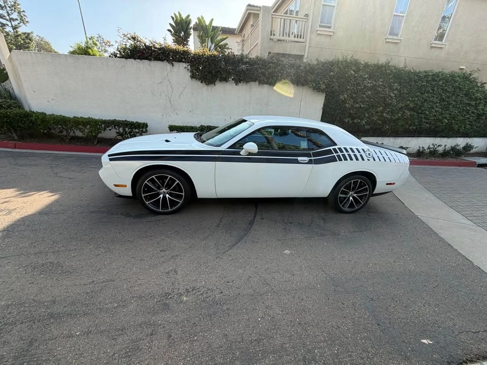 2012 Dodge Challenger 3rd Gen - Image 5 of 12