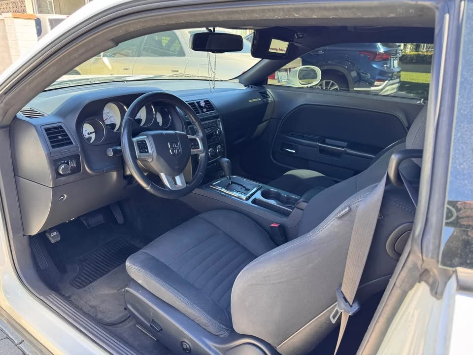 2012 Dodge Challenger 3rd Gen - Image 15 of 20