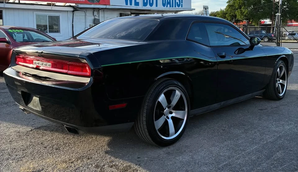2012 Dodge Challenger 3rd Gen - Image 6 of 10
