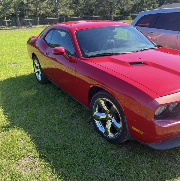 2012 Dodge Challenger 3rd Gen - Image 5 of 8