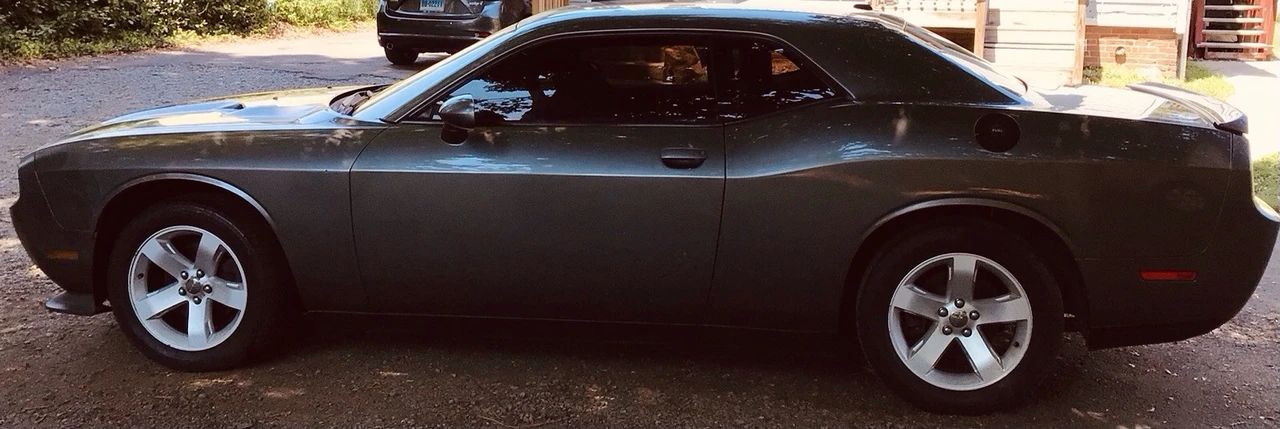 2012 Dodge Challenger 3rd Gen - Image 5 of 12