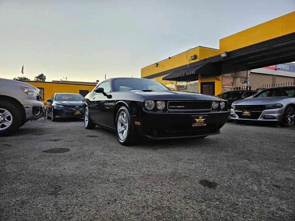 2012 Dodge Challenger 3rd Gen - Image 3 of 20