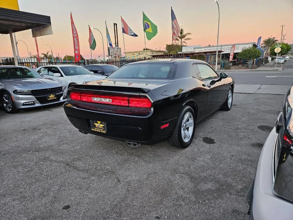 2012 Dodge Challenger 3rd Gen - Image 8 of 20