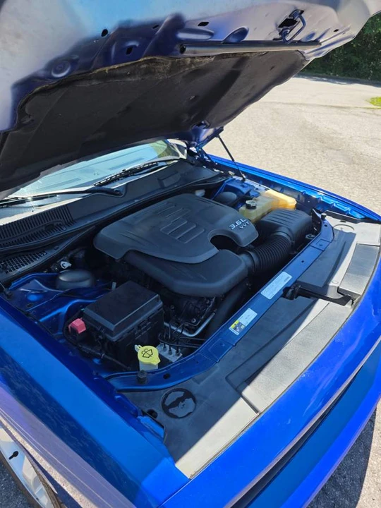 2012 Dodge Challenger 3rd Gen - Image 16 of 24
