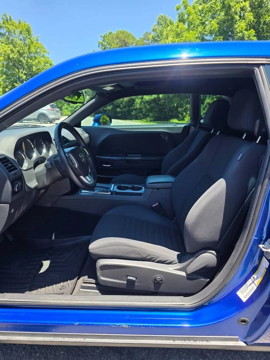 2012 Dodge Challenger 3rd Gen - Image 17 of 24