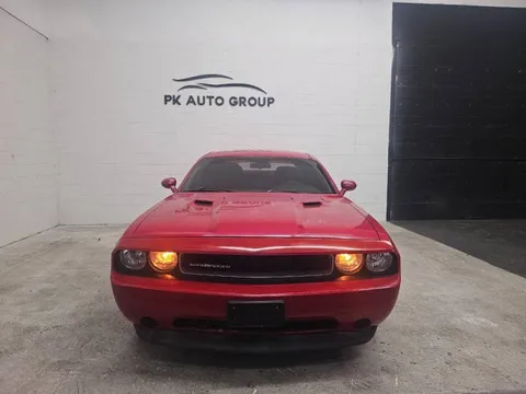 2012 Dodge Challenger SXT Coupe