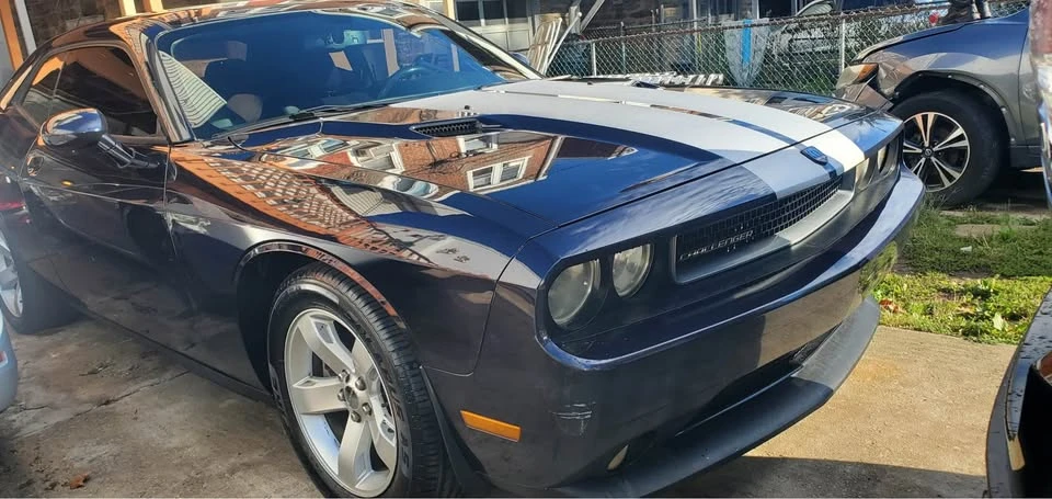 2012 Dodge Challenger 3rd Gen - Image 9 of 13