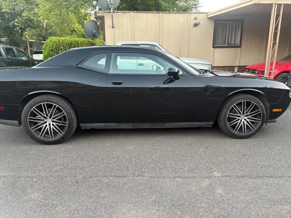 2012 Dodge Challenger 3rd Gen - Image 3 of 15
