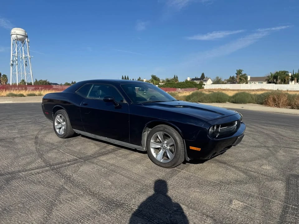 2012 Dodge Challenger 3rd Gen - Image 9 of 17