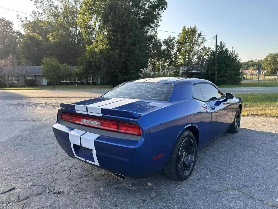 2012 Dodge Challenger 3rd Gen - Image 9 of 17