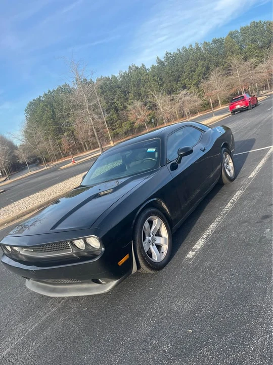 2012 Dodge Challenger 3rd Gen - Image 5 of 12