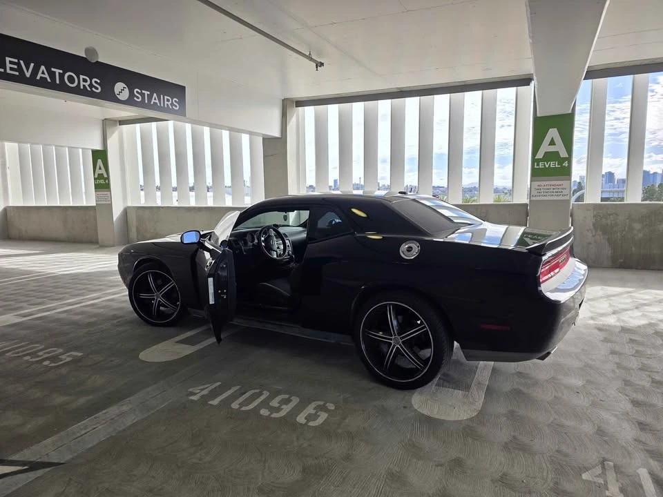 2012 Dodge Challenger 3rd Gen - Image 11 of 20