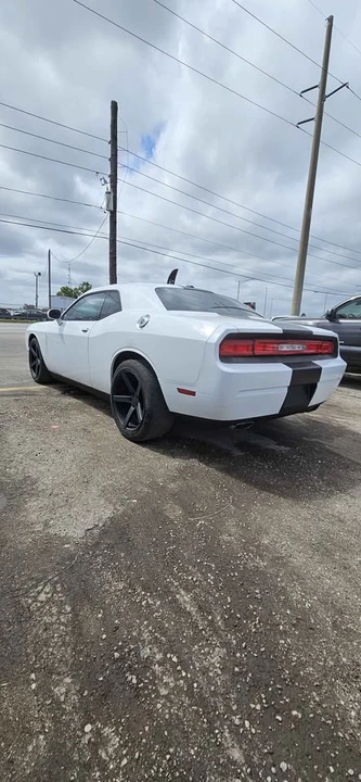 2012 Dodge Challenger 3rd Gen - Image 2 of 9