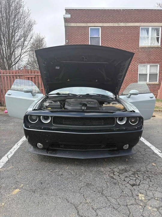 2012 Dodge Challenger 3rd Gen - Image 5 of 16
