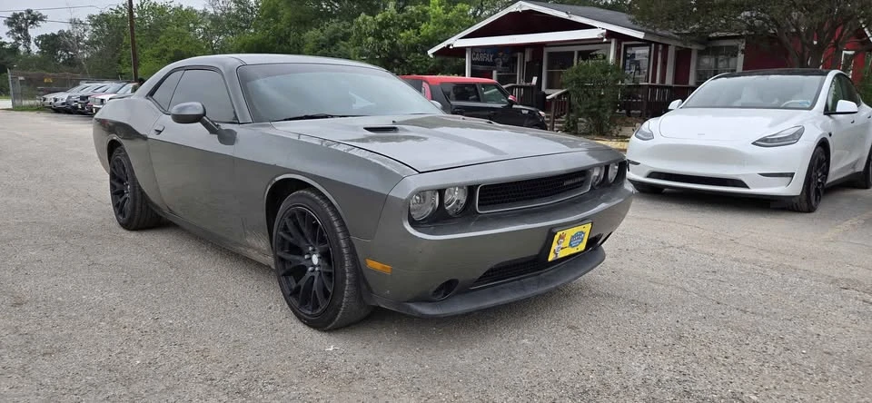 2012 Dodge Challenger 3rd Gen - Image 7 of 20