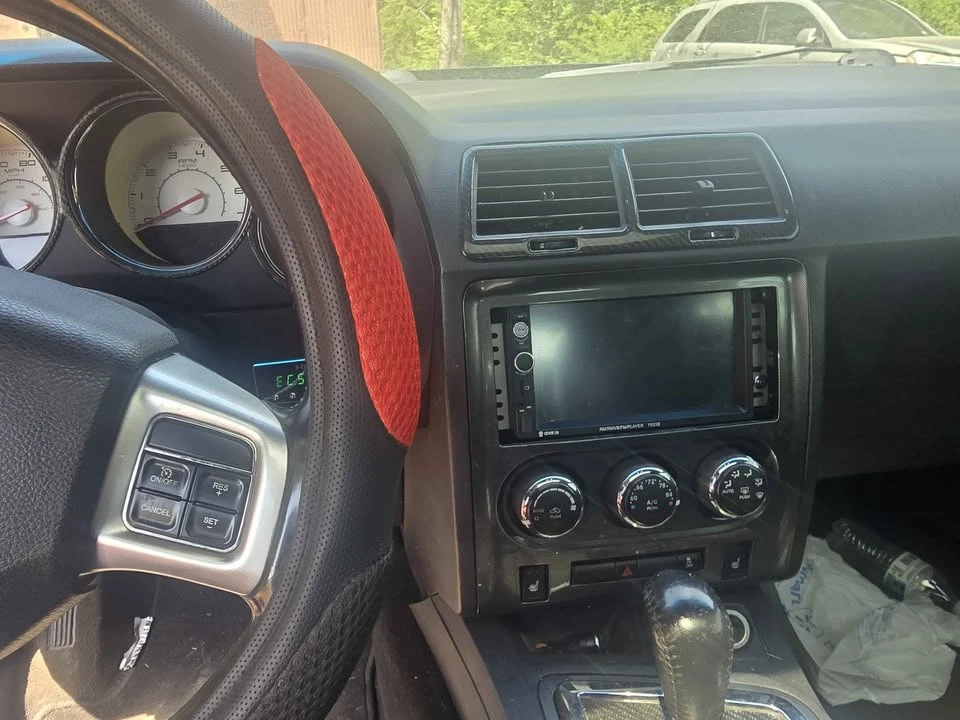 2012 Dodge Challenger 3rd Gen - Image 6 of 10