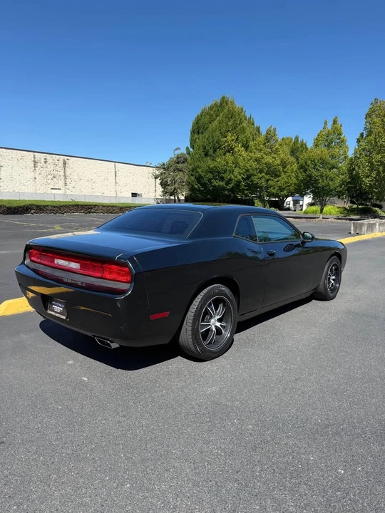 2012 Dodge Challenger 3rd Gen - Image 6 of 16
