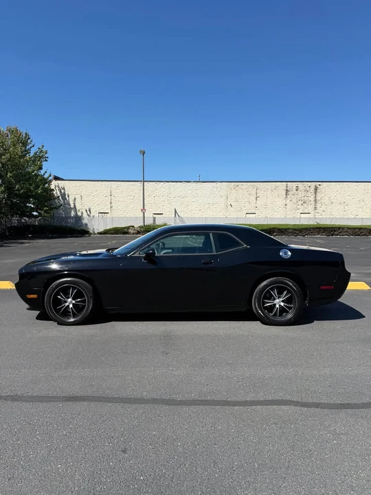 2012 Dodge Challenger 3rd Gen - Image 4 of 16