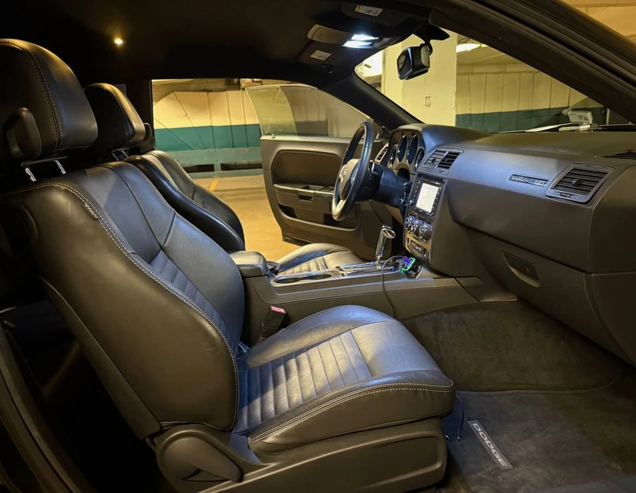 2012 Dodge Challenger 3rd Gen - Image 7 of 11