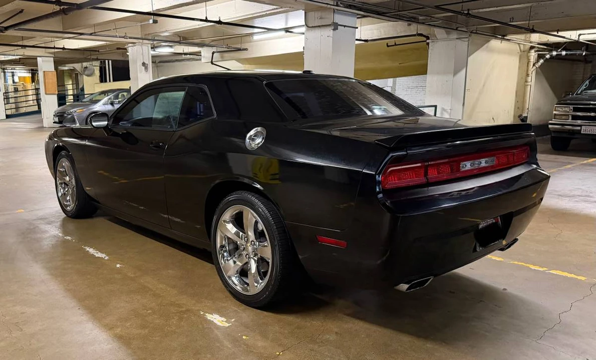 2012 Dodge Challenger 3rd Gen - Image 6 of 11